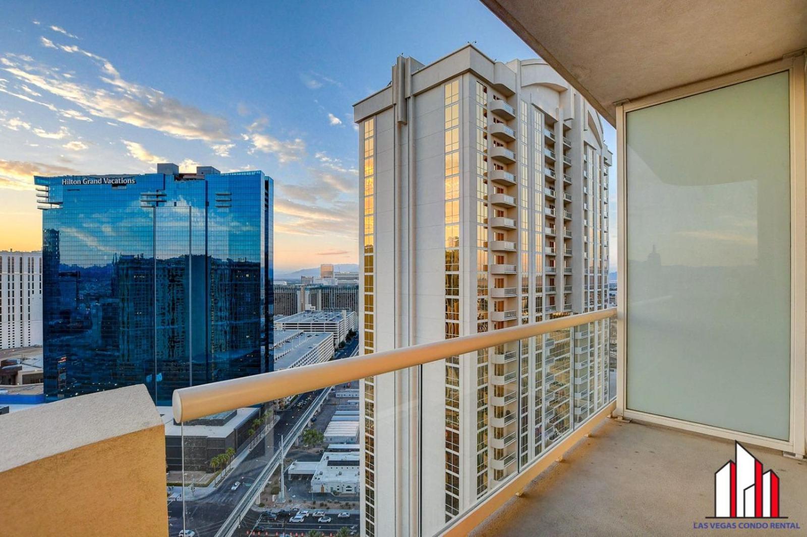 Mgm Signature-30-705 F1 Track & Strip View Balcony ลาสเวกัส ภายนอก รูปภาพ